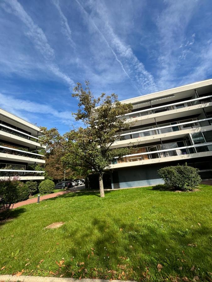 Ecrin De Verdure Au Chesnay Et Parking Gratuit Daire Le Chesnay  Dış mekan fotoğraf